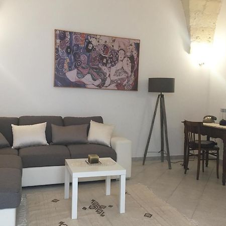 Rudiae Apartment Lecce Bagian luar foto